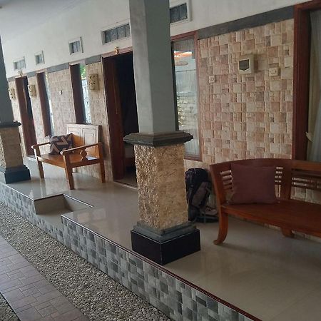 Gedhong Hostel Batununggul Exteriör bild